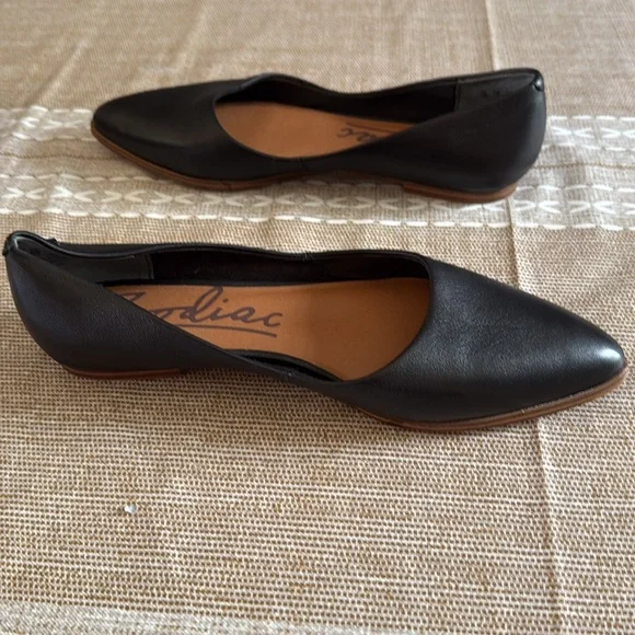 Zodiac black flats - Picture 7 of 7